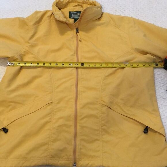 LL Bean 100% Nylon Soft Shell Jacket Womens XL Nice yellow. Roll away hood - Picture 3 of 14